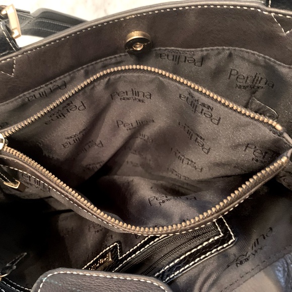 Chocolate brown leather purse with lots of compartments for all your things - Picture 6 of 10